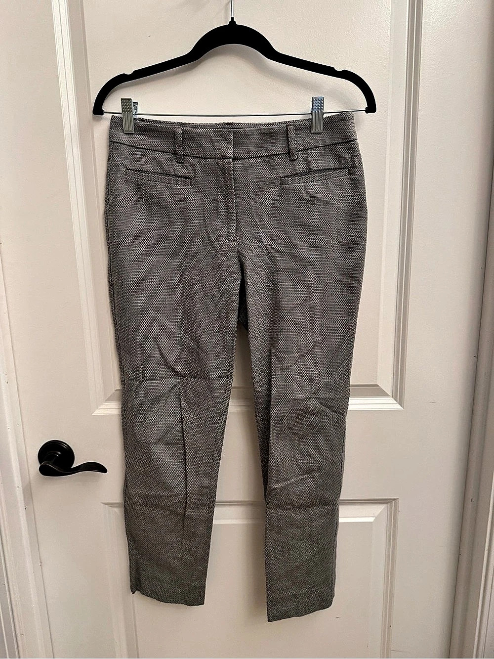 WHBM The Slim Ankle Geometric Ankle Pants Gray Size 4P Like New